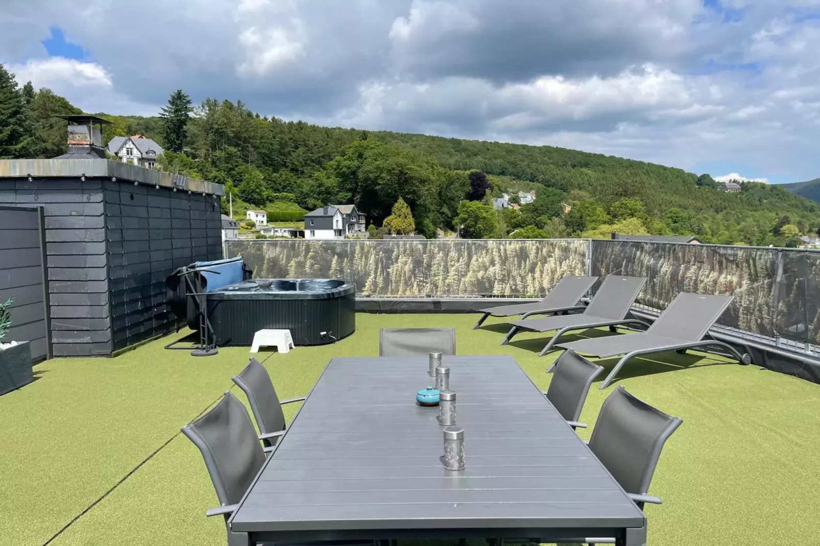Rooftop Bleu-Terrace balcony