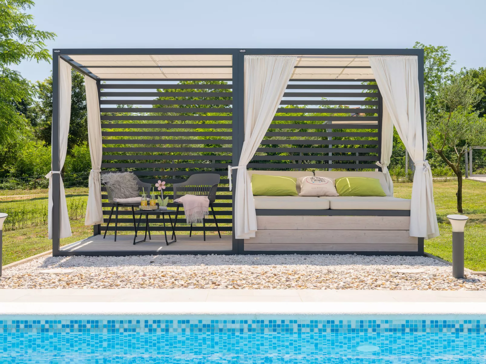 Villa Romantica-Inside