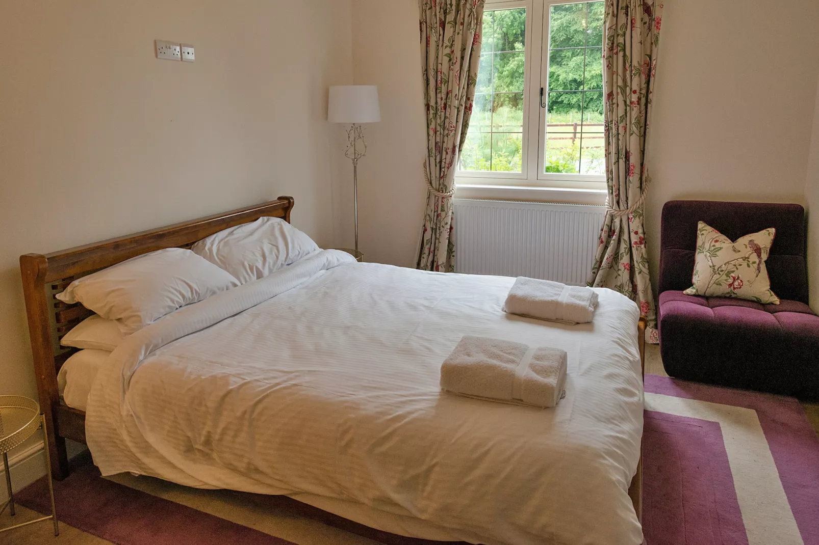Fox and Hare-Bedroom