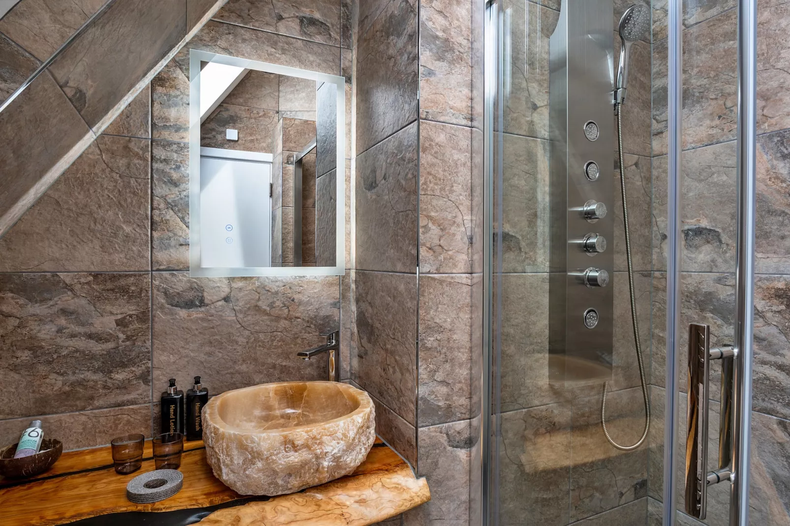 Lobster House-Bathroom