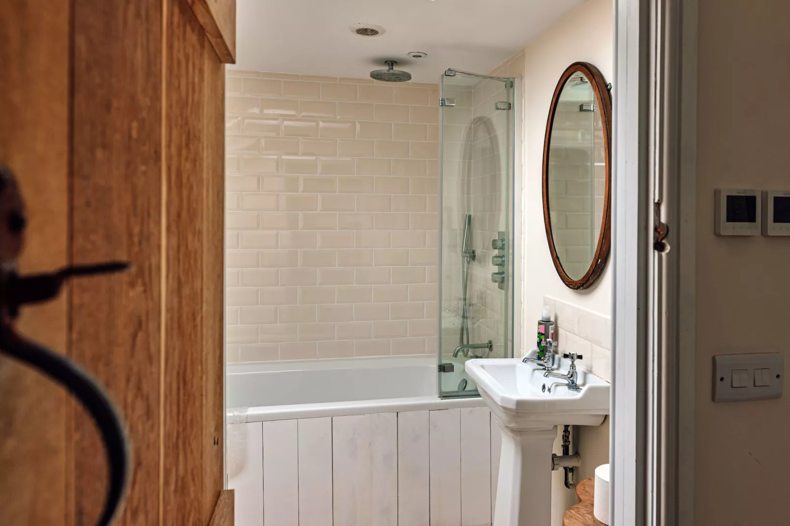 Beili Glas Cottage-Bathroom