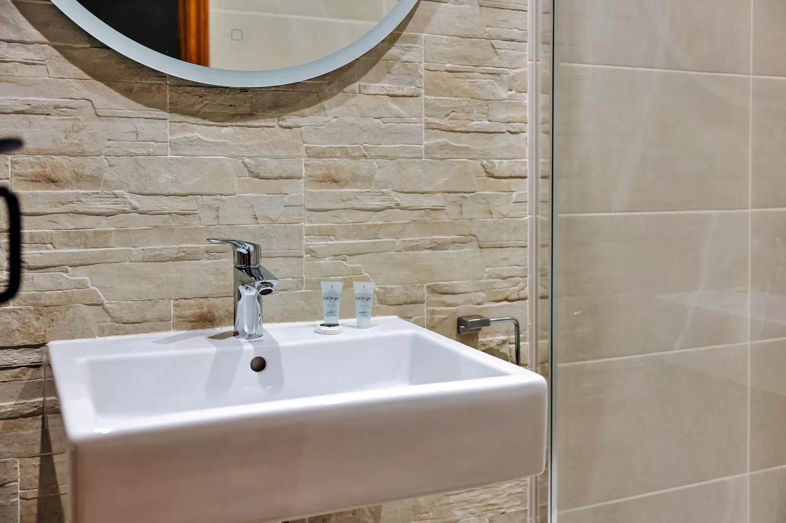 The Onibury-Bathroom