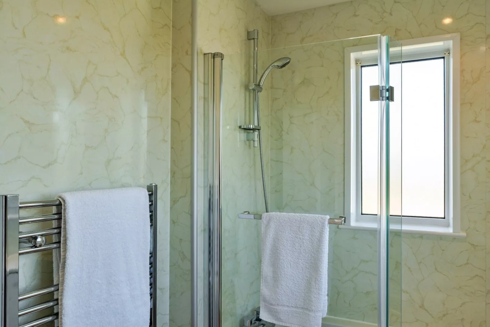 Chy Merthen-Bathroom