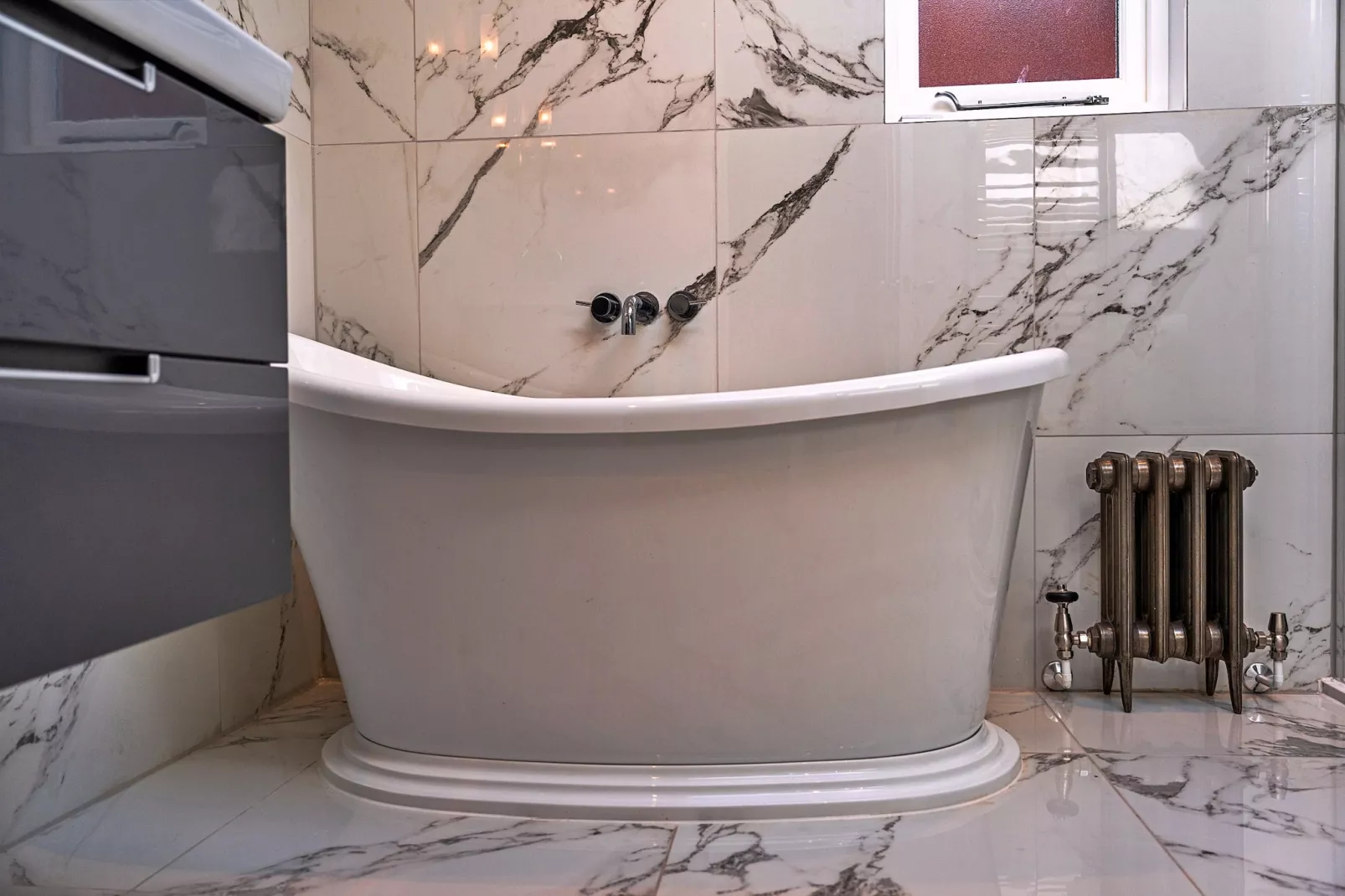Potters Cottage-Bathroom