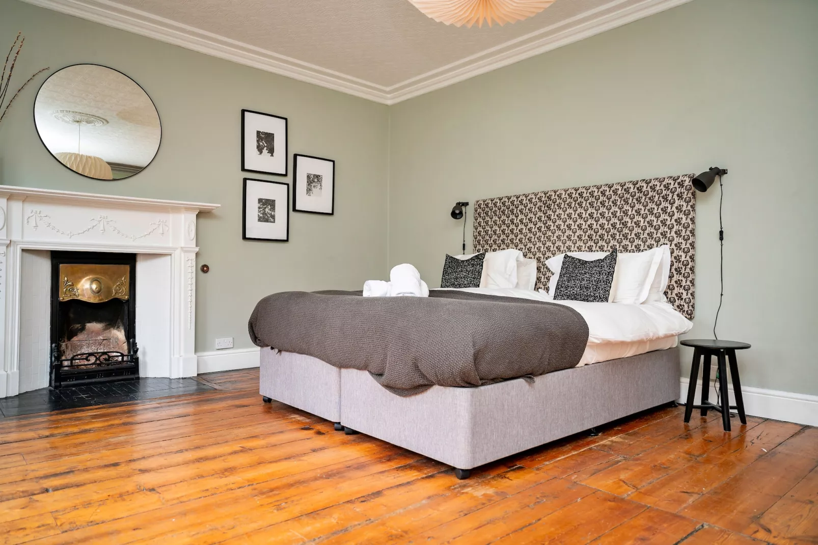 Low Green Cottage-Bedroom