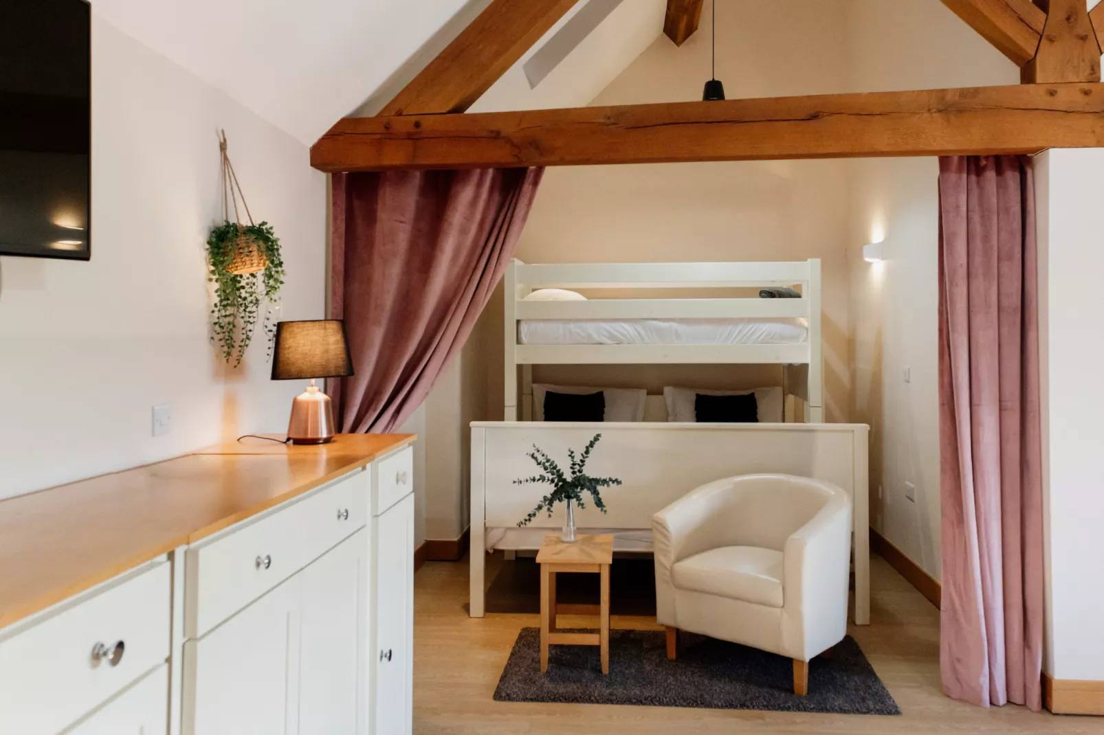 The Welsh Barn-Bedroom
