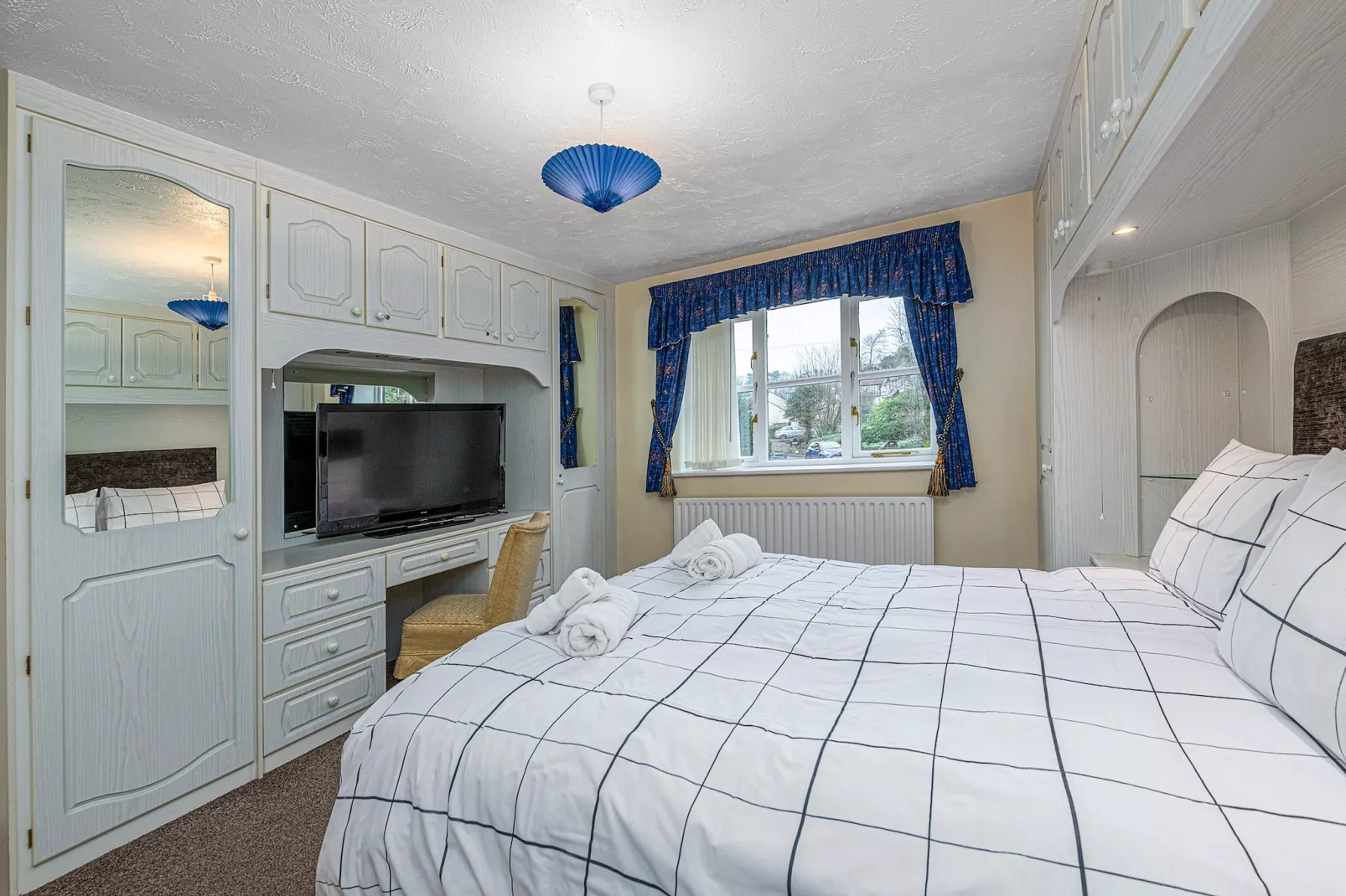 The Beeches-Bedroom