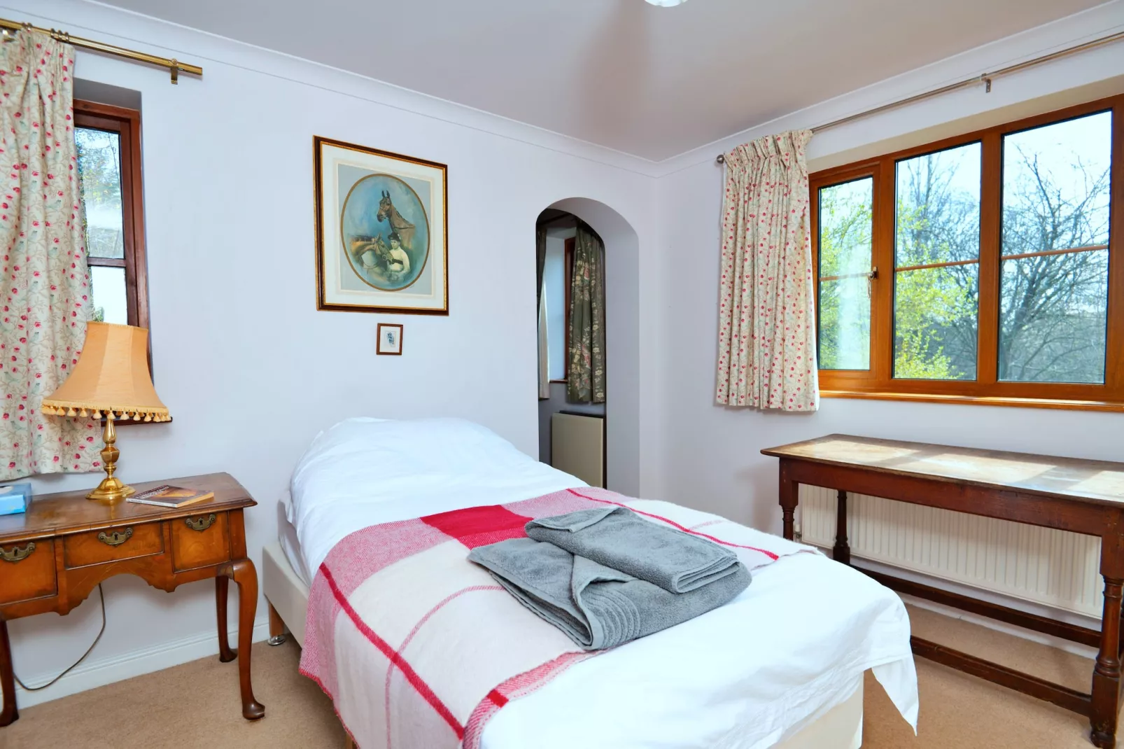 Cwmfron House-Bedroom