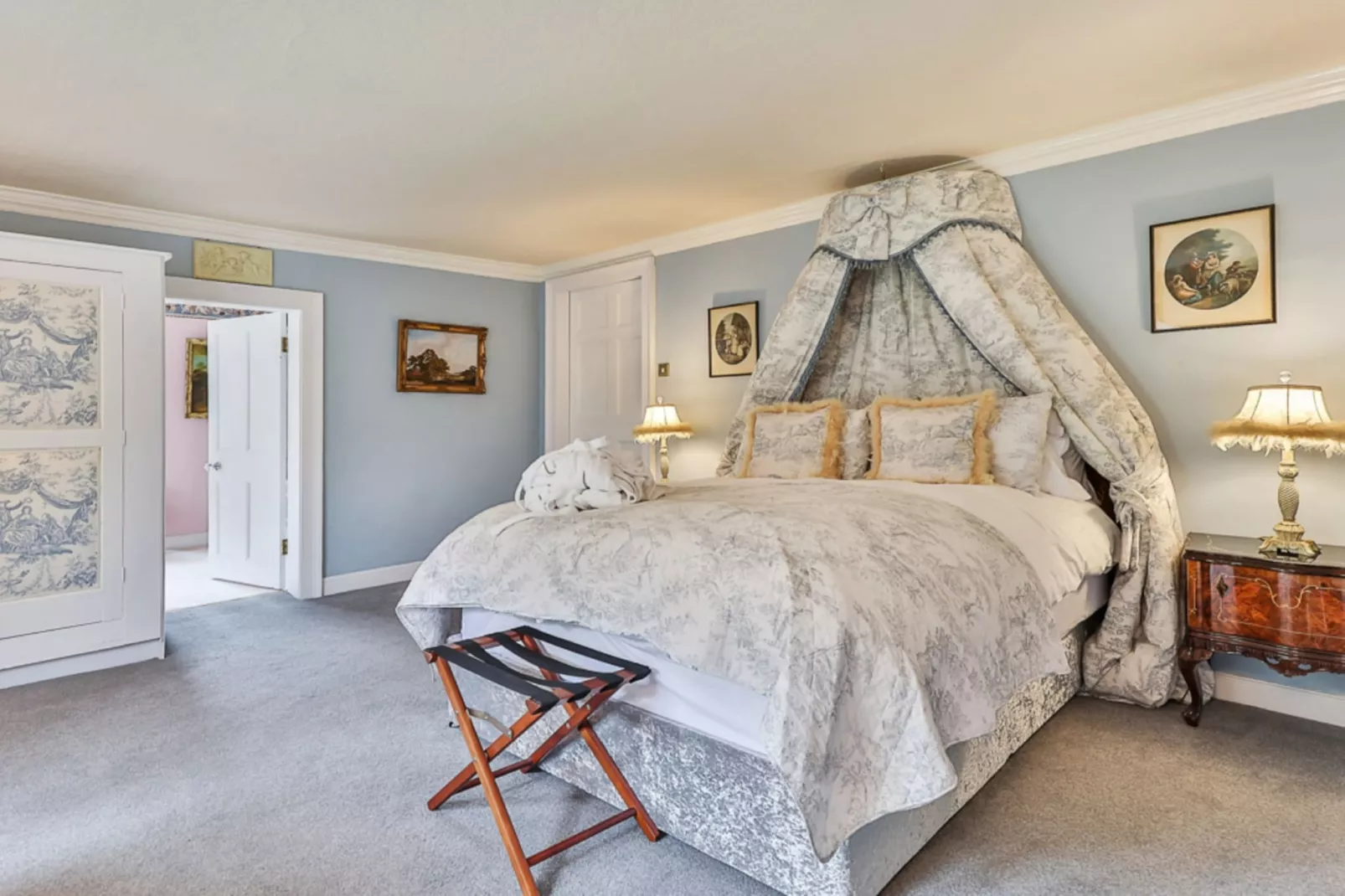 Walcot Hall-Bedroom