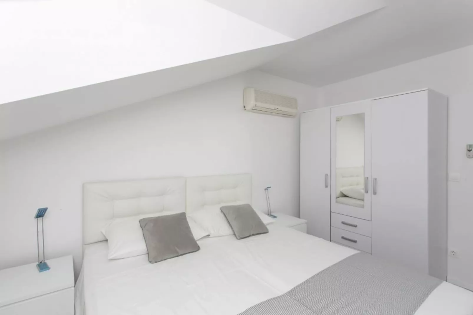 Apartments Villa Dubrovnik - Three Bedroom Apartment - Penthouse with Hot Tub-Bedroom