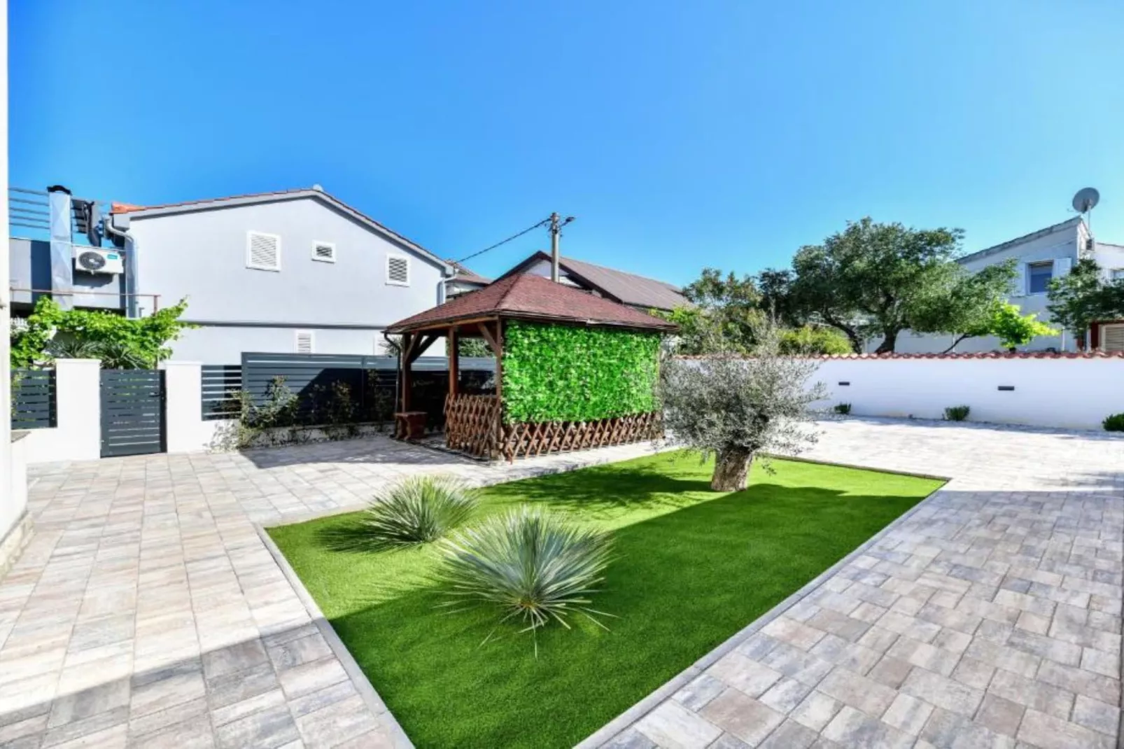Four Bedroom Villa With Hot Tub-Extérieur