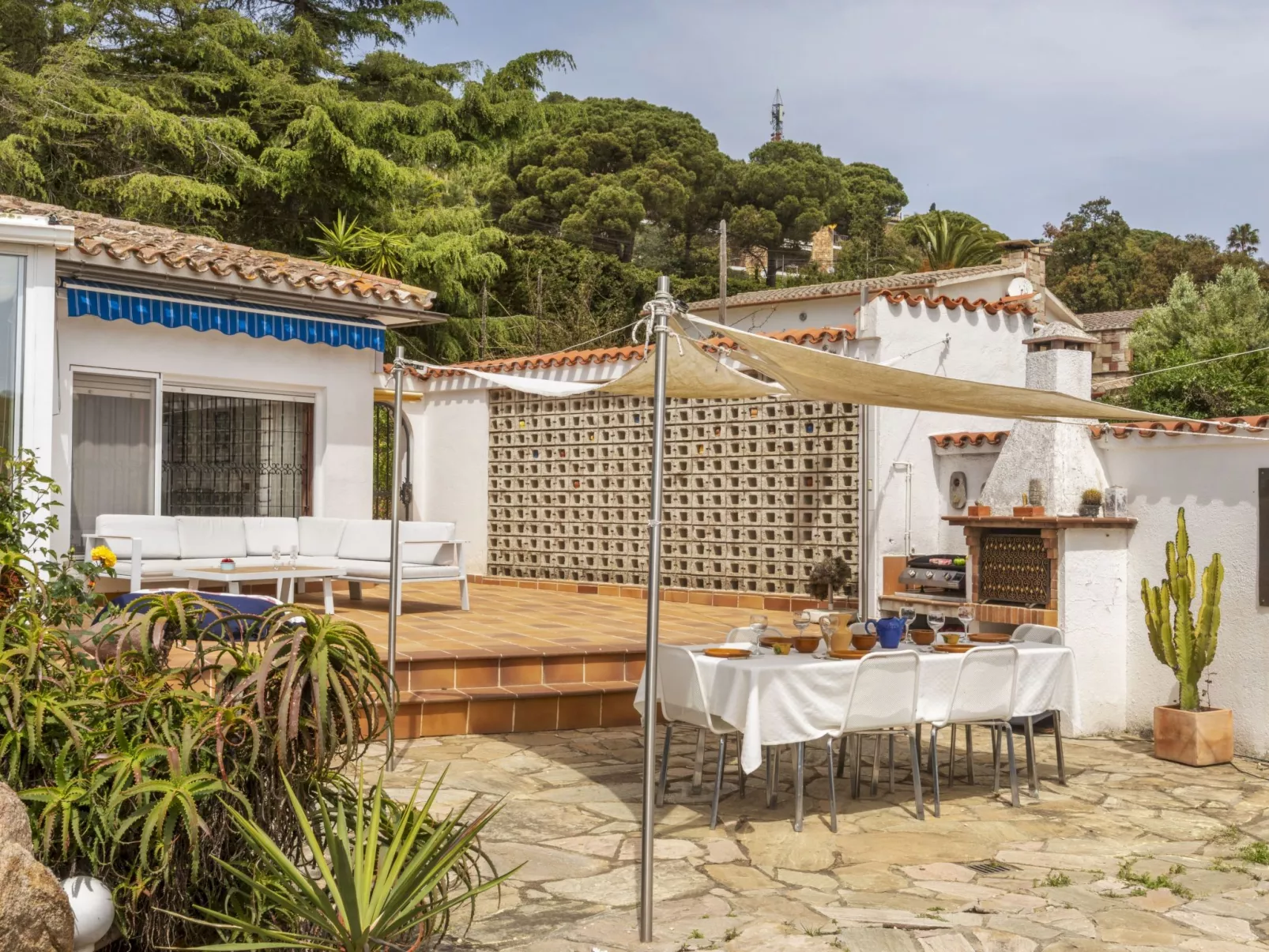 Casa Acuario-Outside