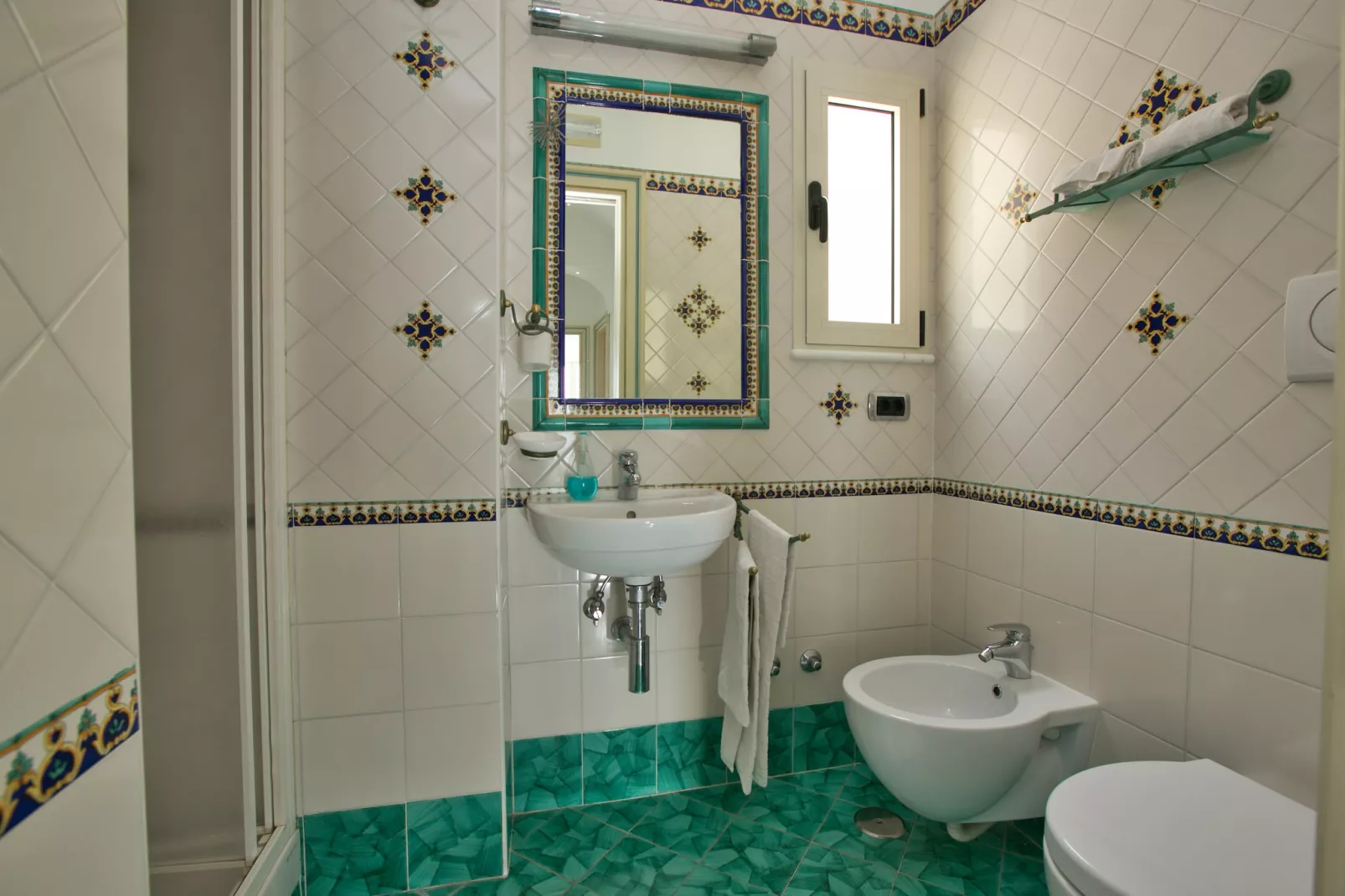 Oasi Blu-Bathroom