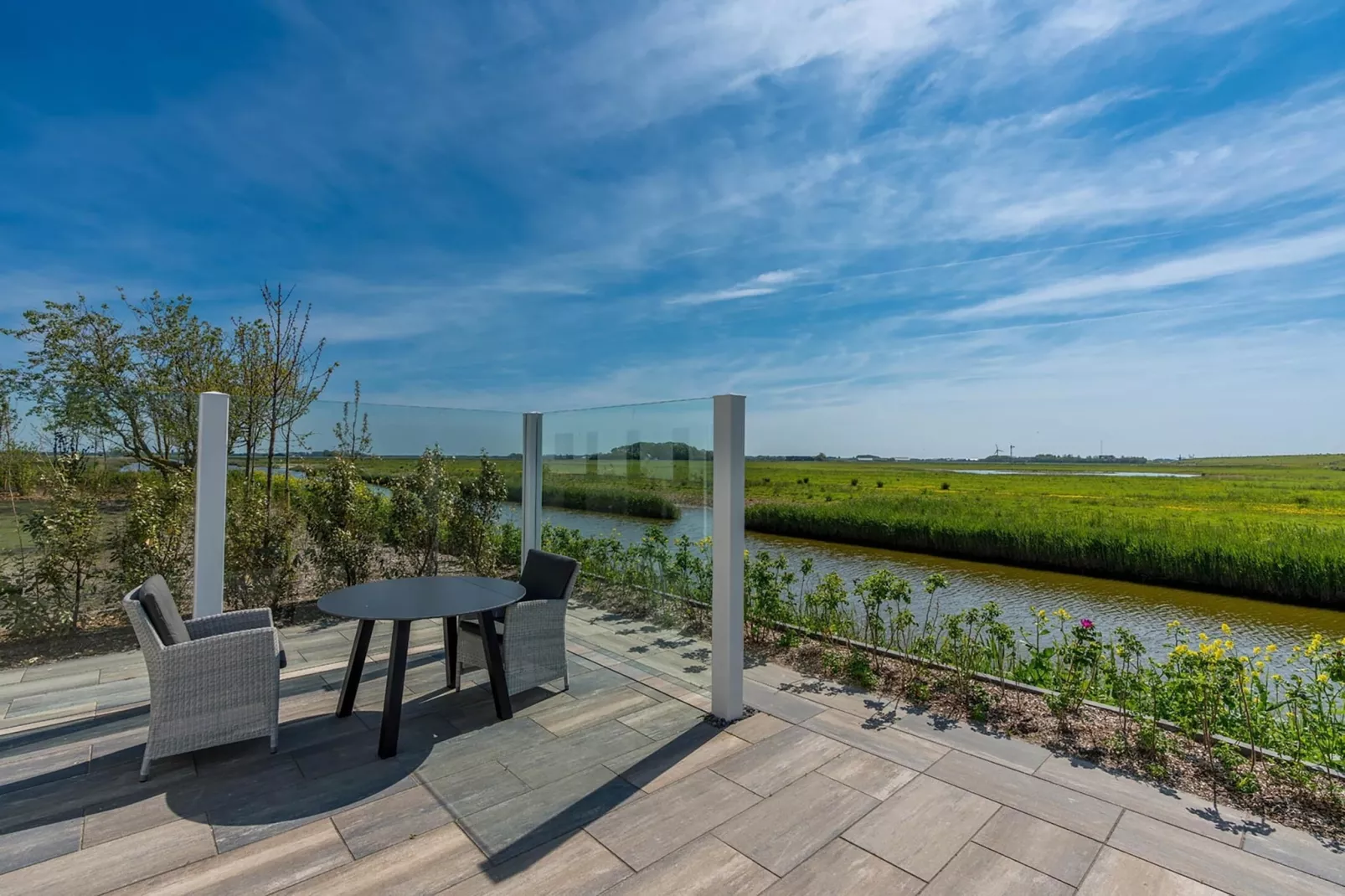 ’t Waddenstrandje-View summer