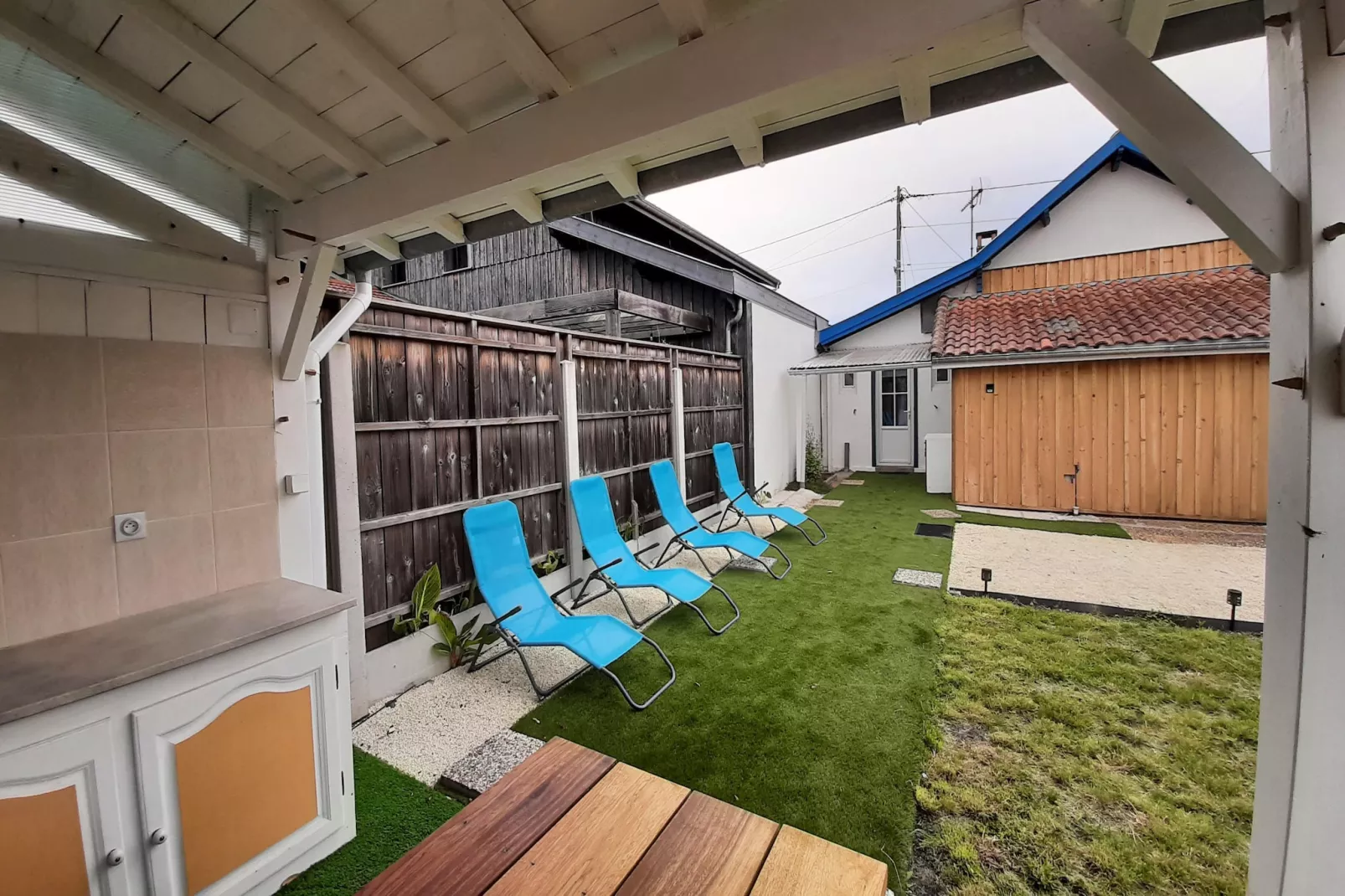 Ferienhaus in Arcachon mit Garten und Außenküche-Gärten Sommer