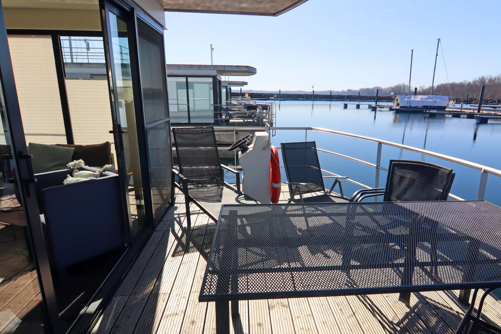 Hausboot Family & Friends LP 3 / 4 Personen-Terrace balcony