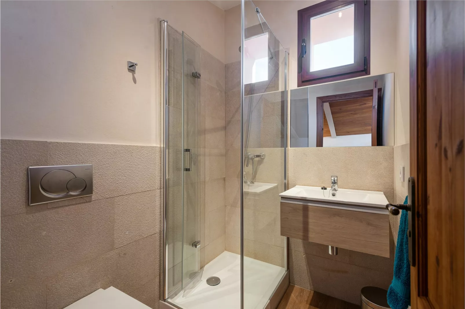 Son EsquerrÀ-Badezimmer