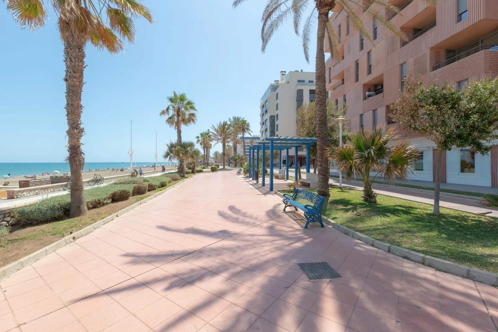 Pacifico Playa-Areas summer 1km