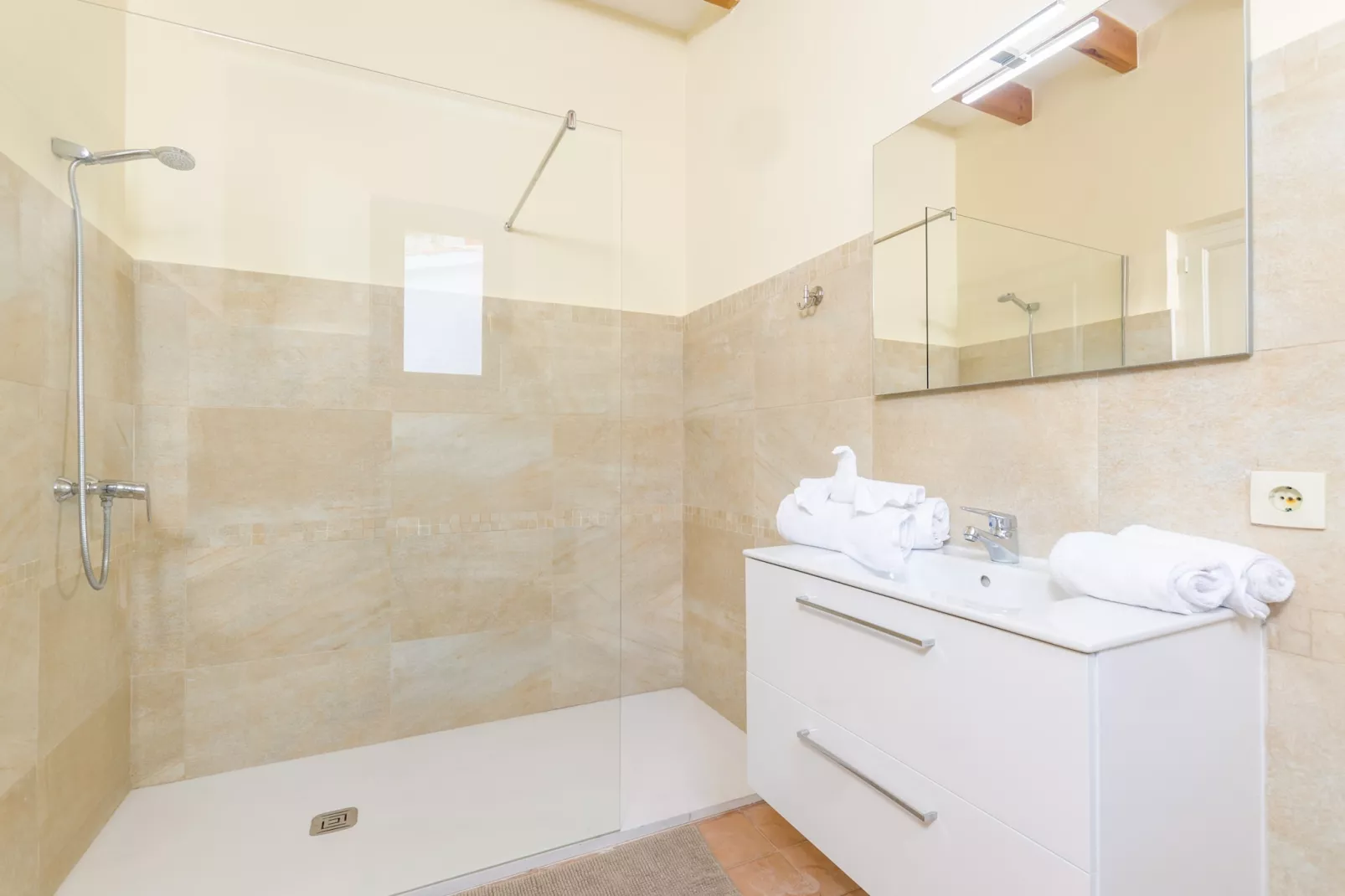 Cas Padri 6-Bathroom