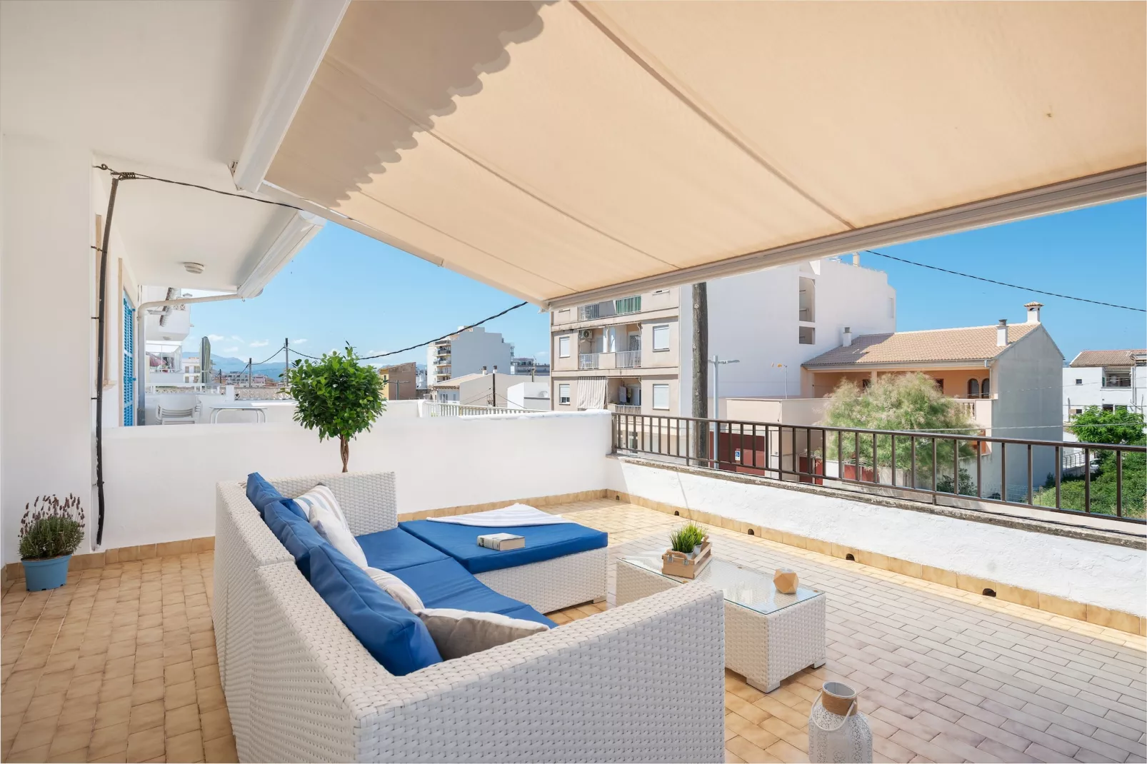 Sunset Village-Terrace balcony
