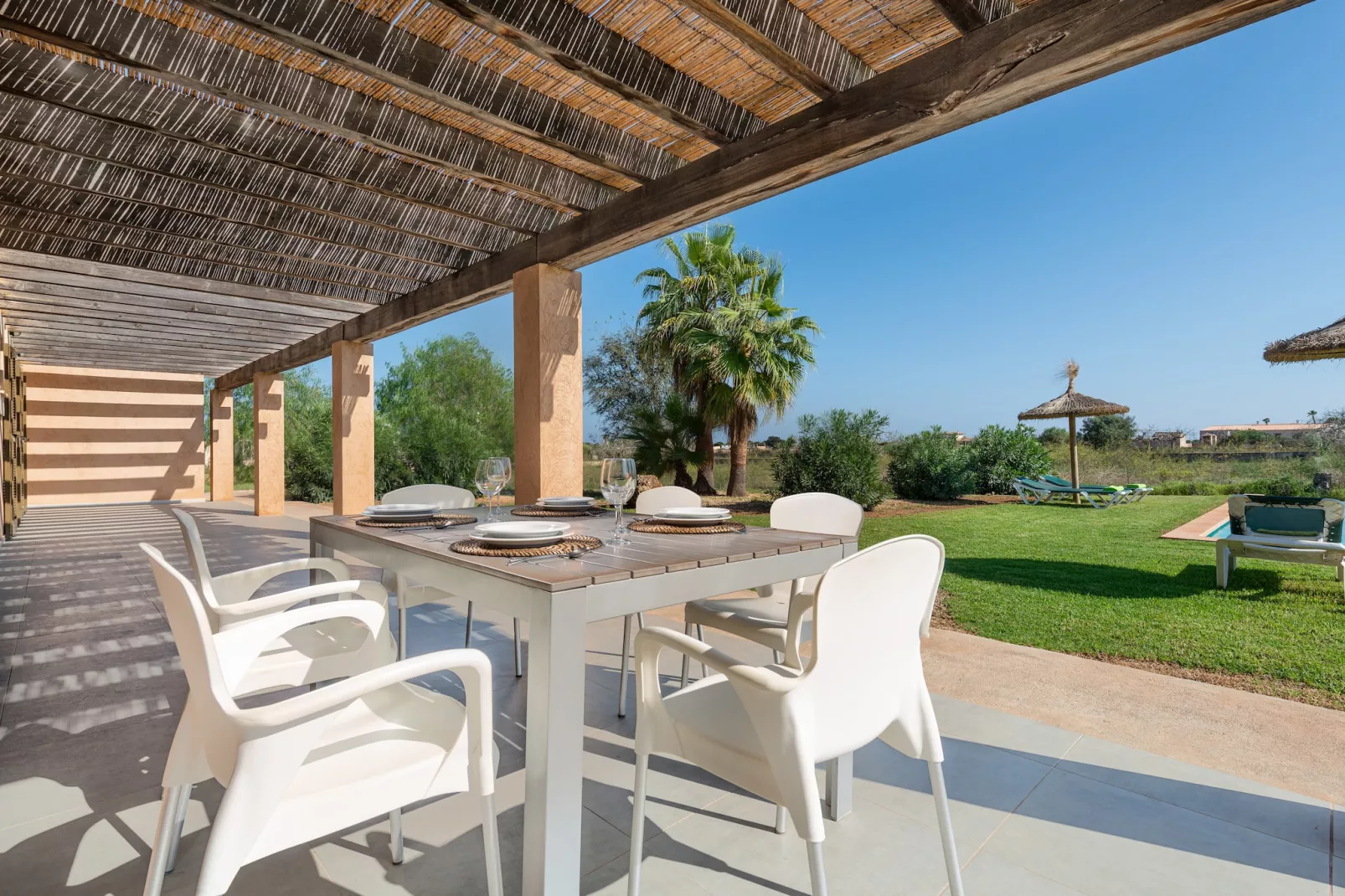 Es Regalo (pÉrgola)-Terrassenbalkon