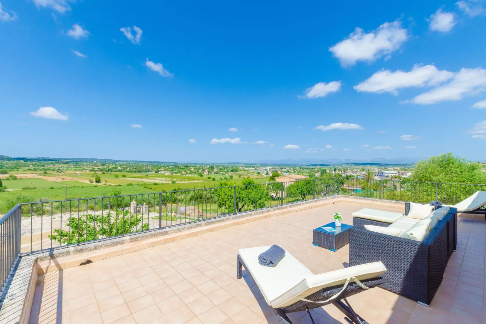 Son Roca-Terrassenbalkon