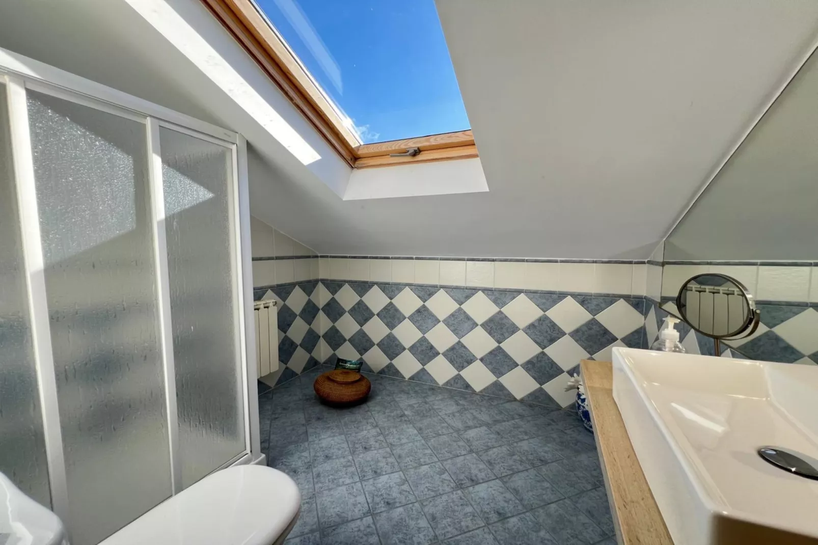 YourHouse Fontevella II-Badezimmer