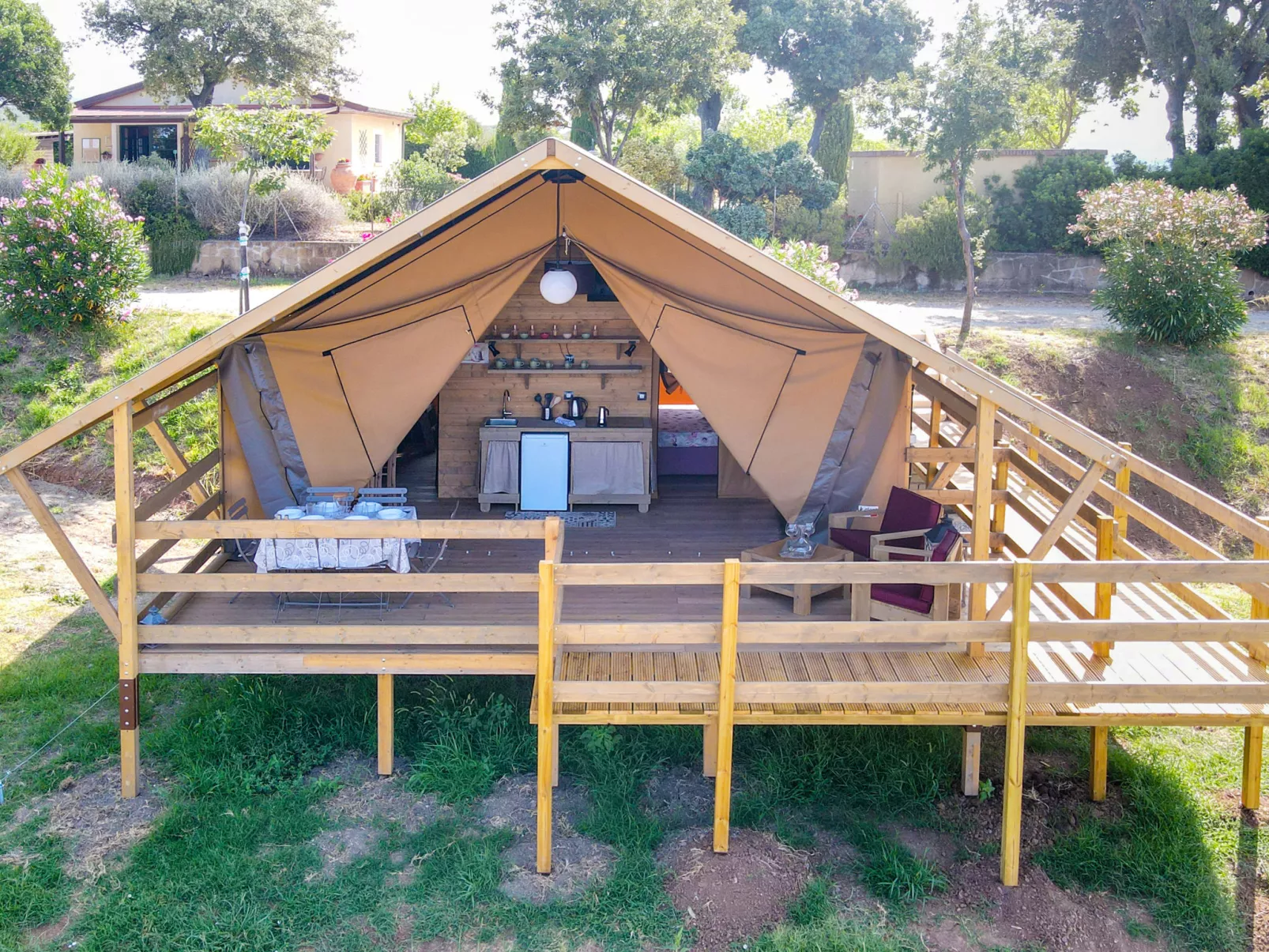 Glampingtent Zeus-Draußen