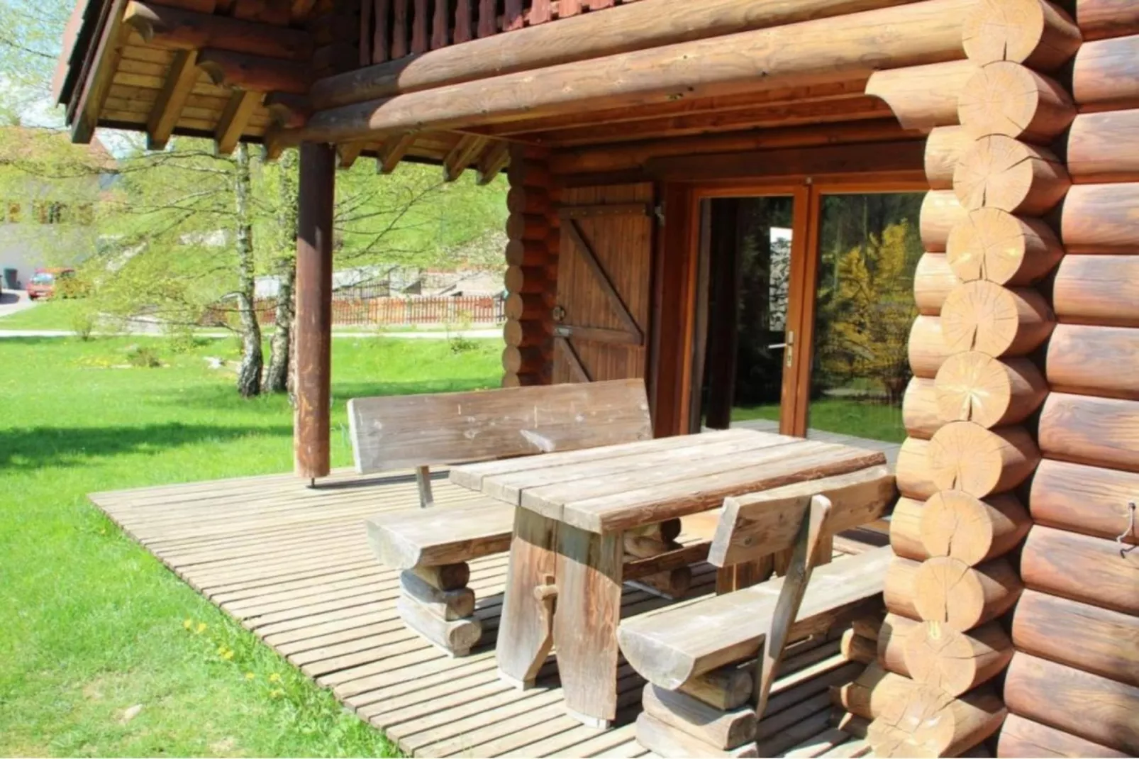 L'OURS NOIR Chalet en rondins-Außenbereich