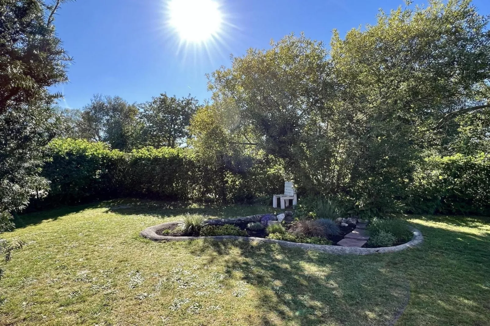 Eureka 022-Gardens summer