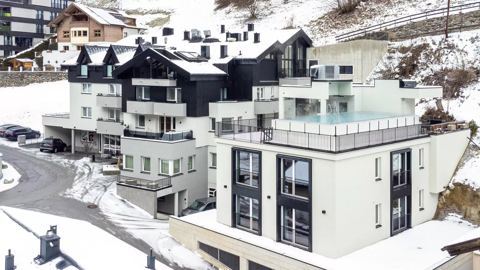 Adult Only Paznaun Suite-Exterior winter