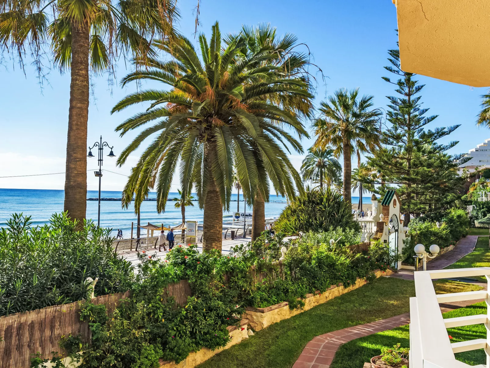 Residencial Marina-Draußen