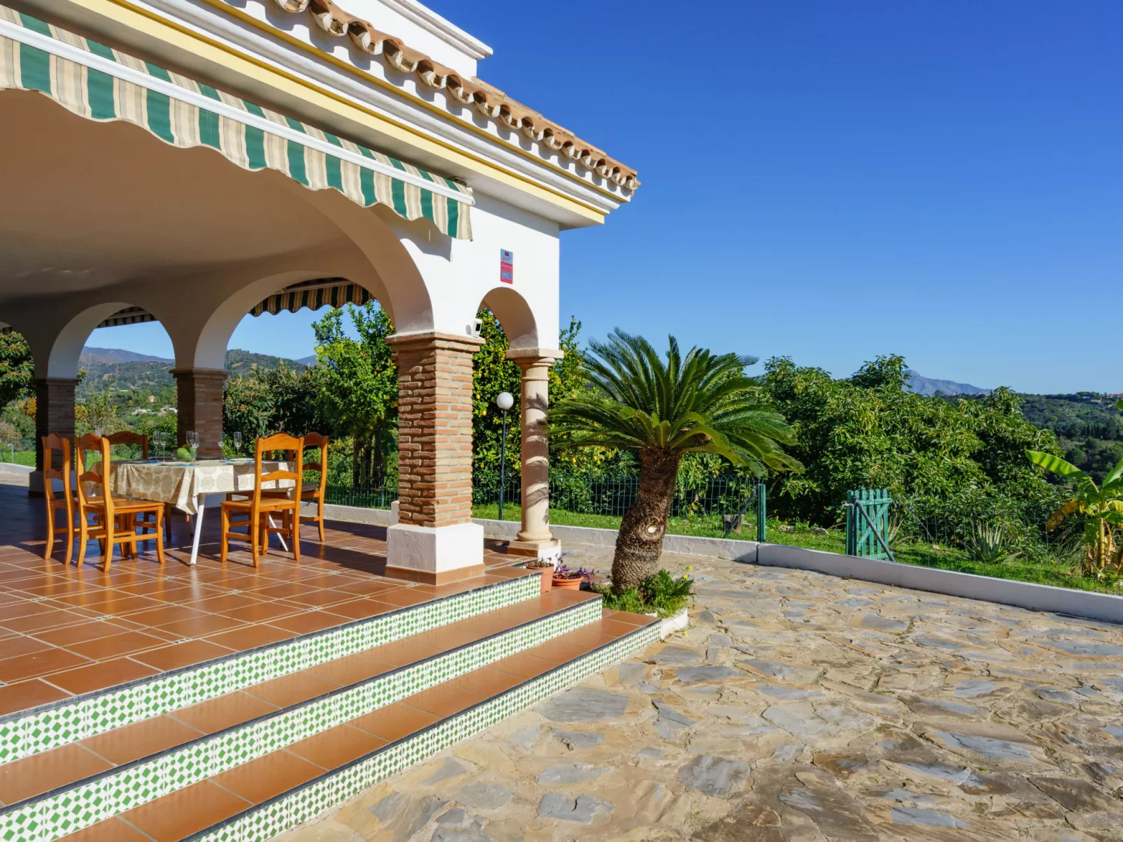 Villa Hermana-Outside