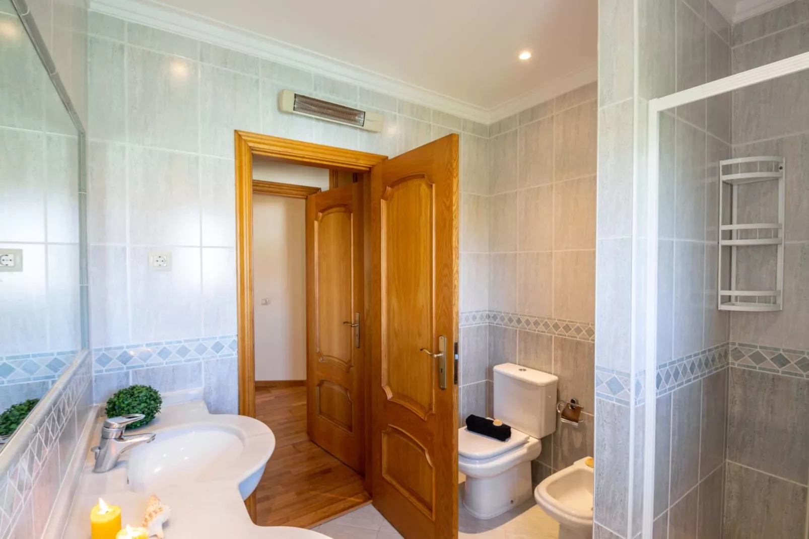 Villa Samoa-Bathroom