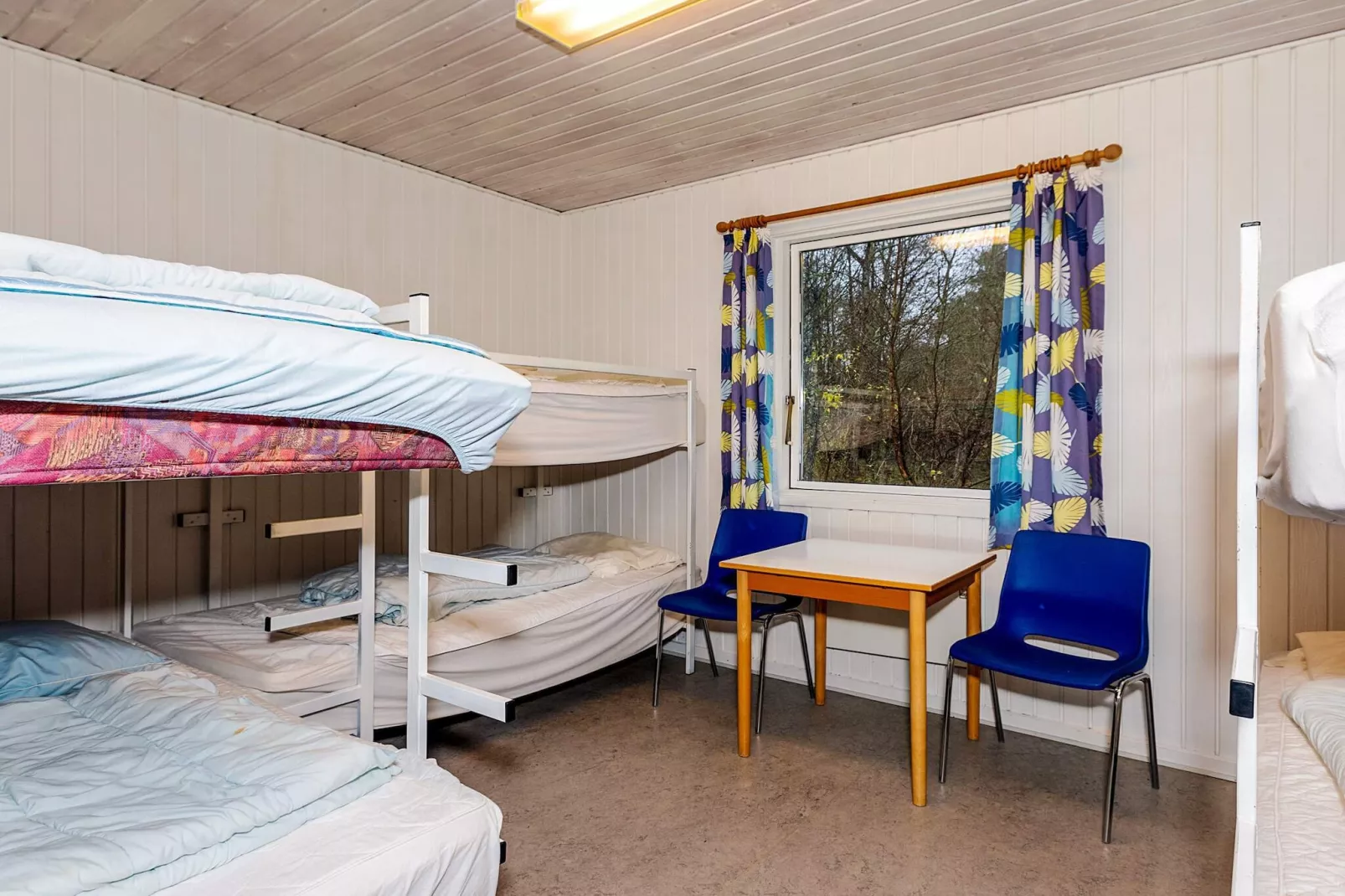 Delt værelse til 6 personer-Indoor