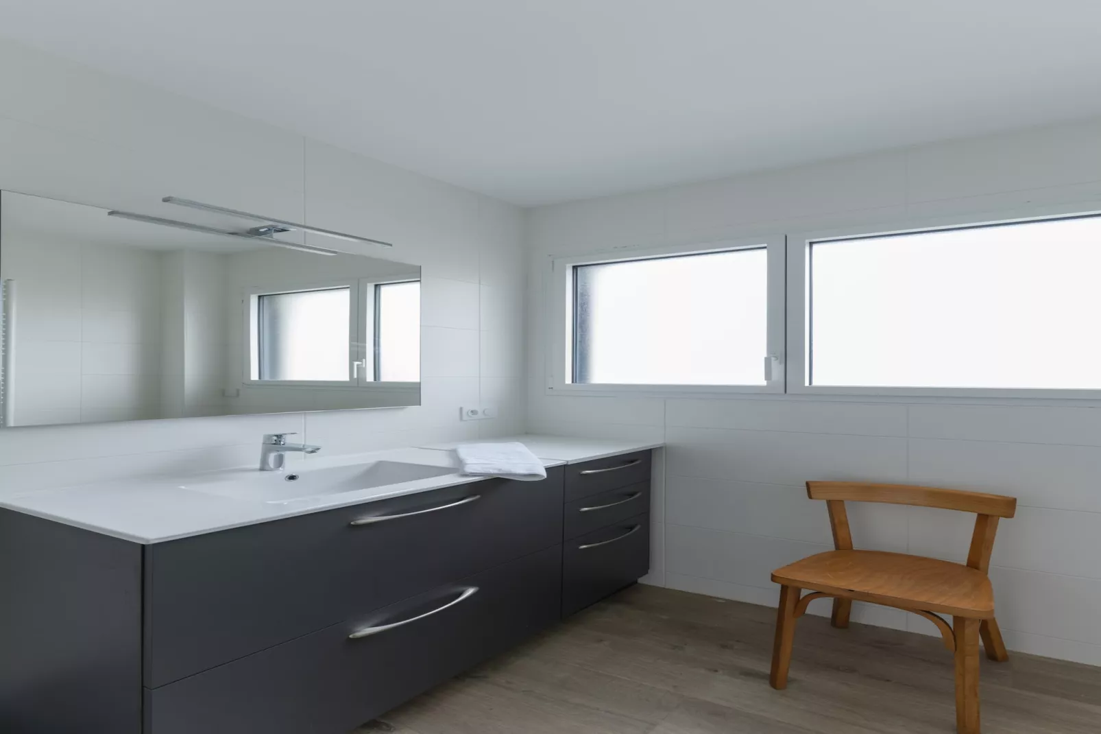 KER STIVELL - Landunvez-Bathroom