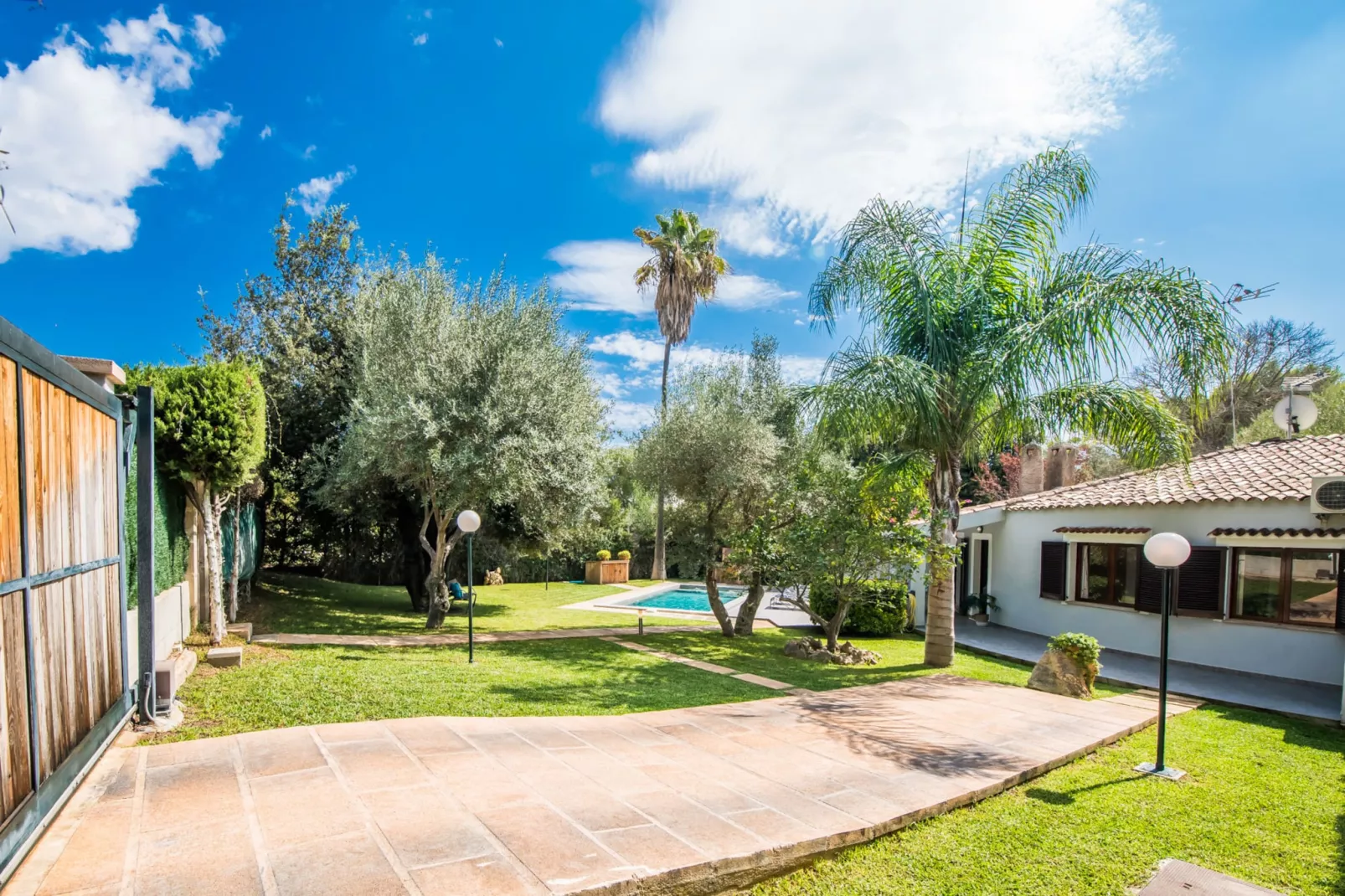 Casa Pequeña-Outdoor