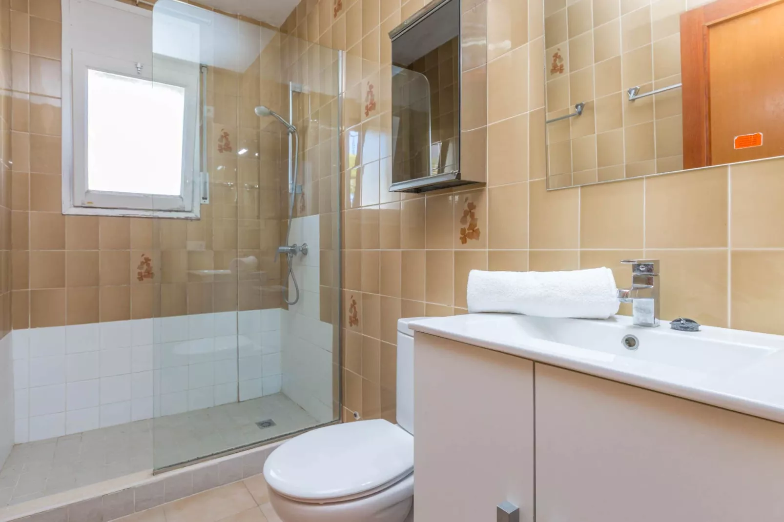 Canadell 2-Bathroom