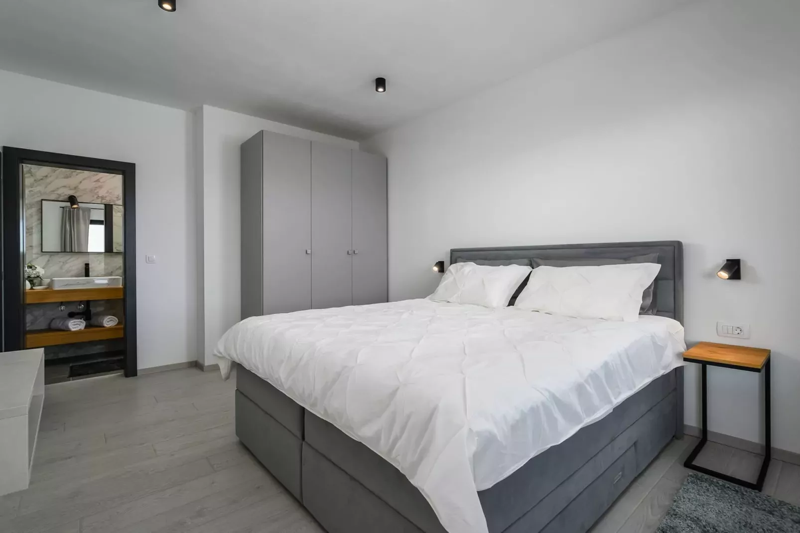 Villa de la Vie with Heated Swimming Pool-Bedroom