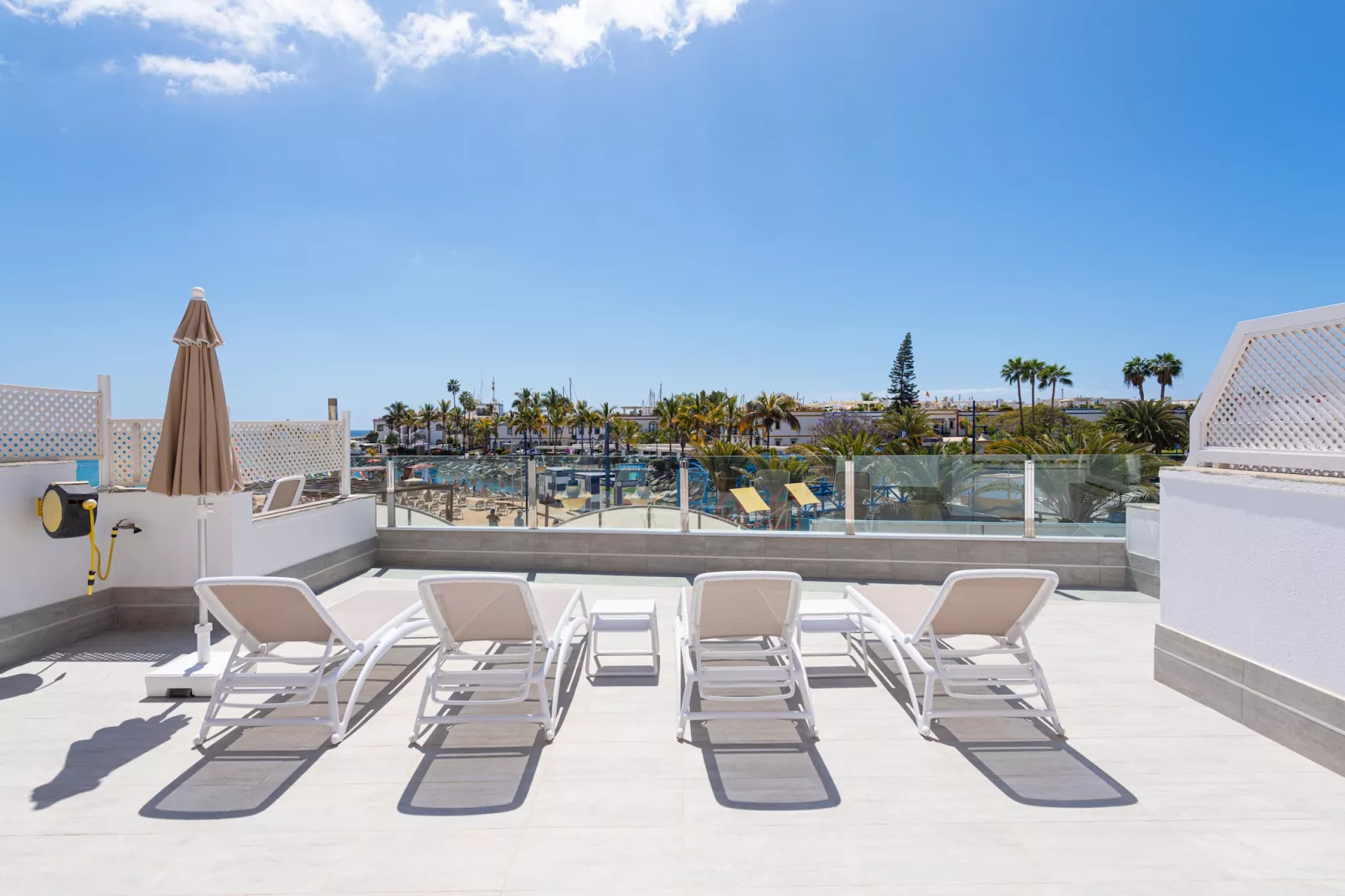 Blue Sea II-Terrasse