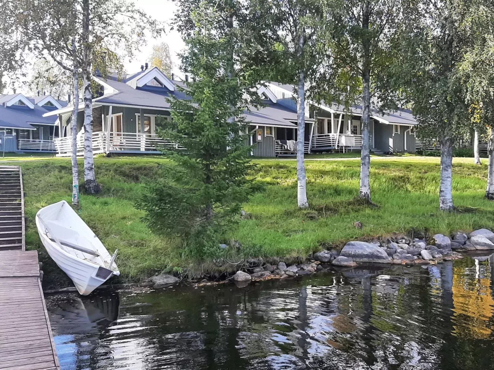 Lomakivakka b6-Outside