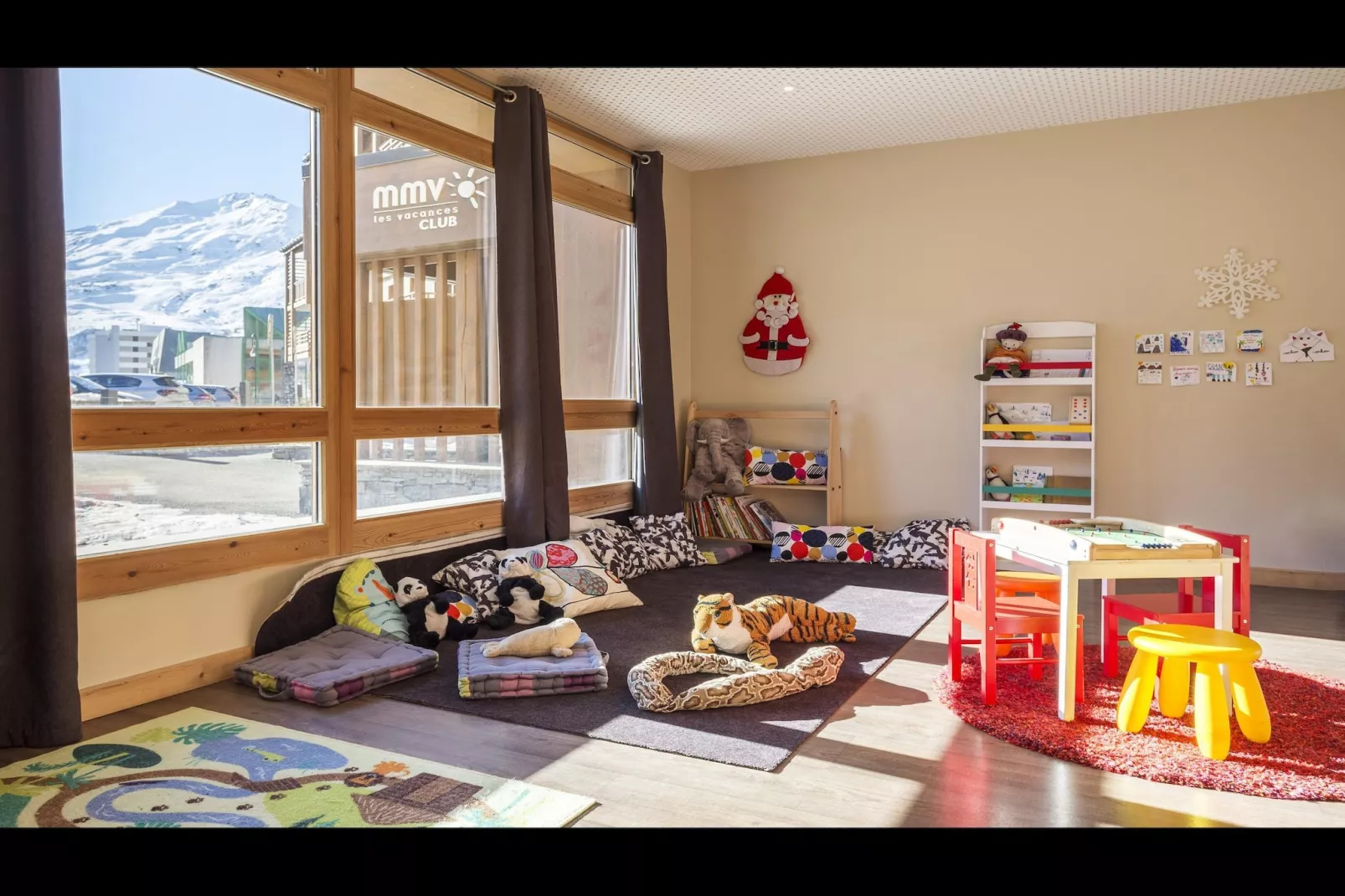 LES MENUIRES_S12V-Recreation room
