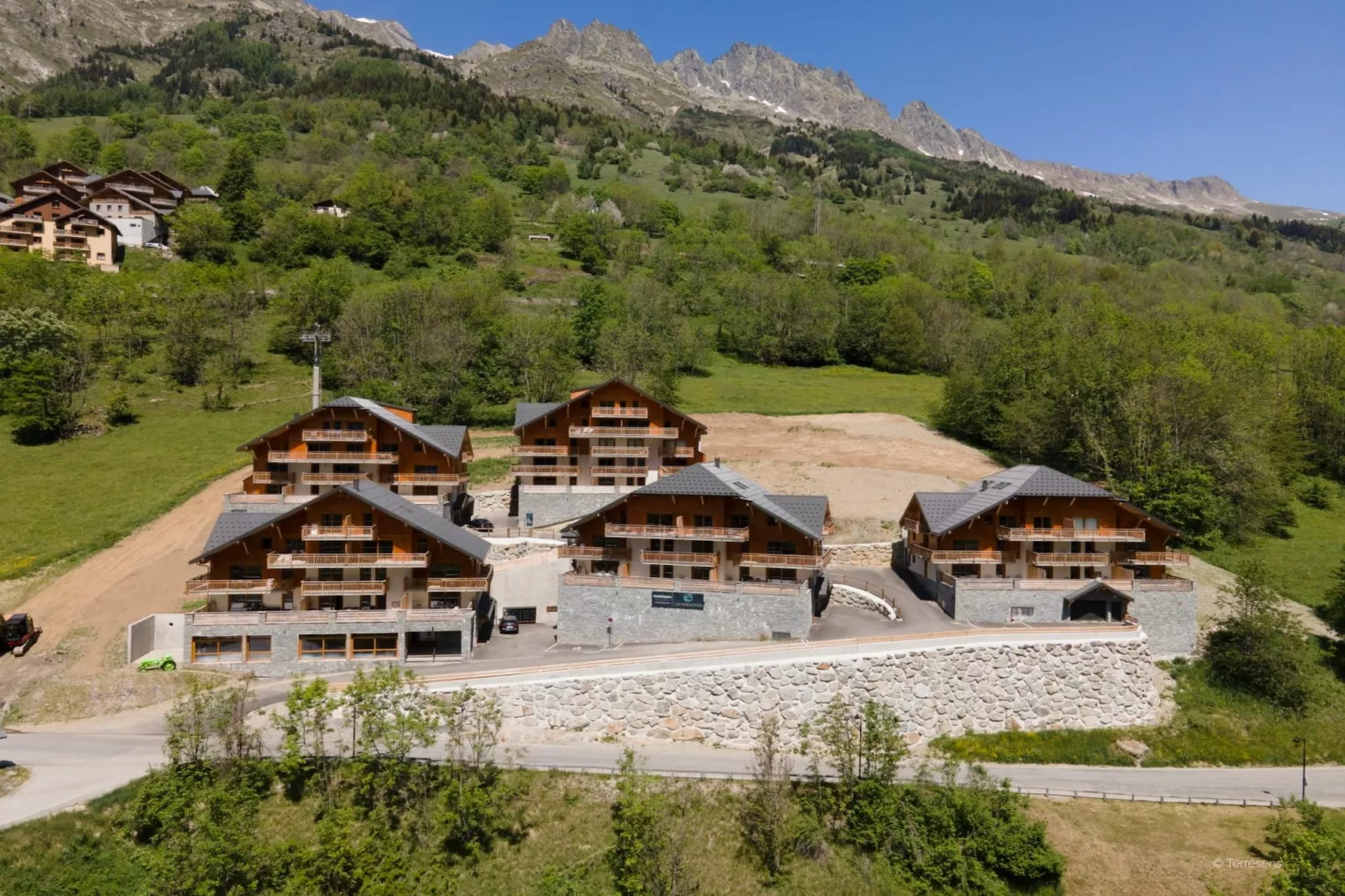 VAUJANY Edelweiss-A26P-Areas summer 1km
