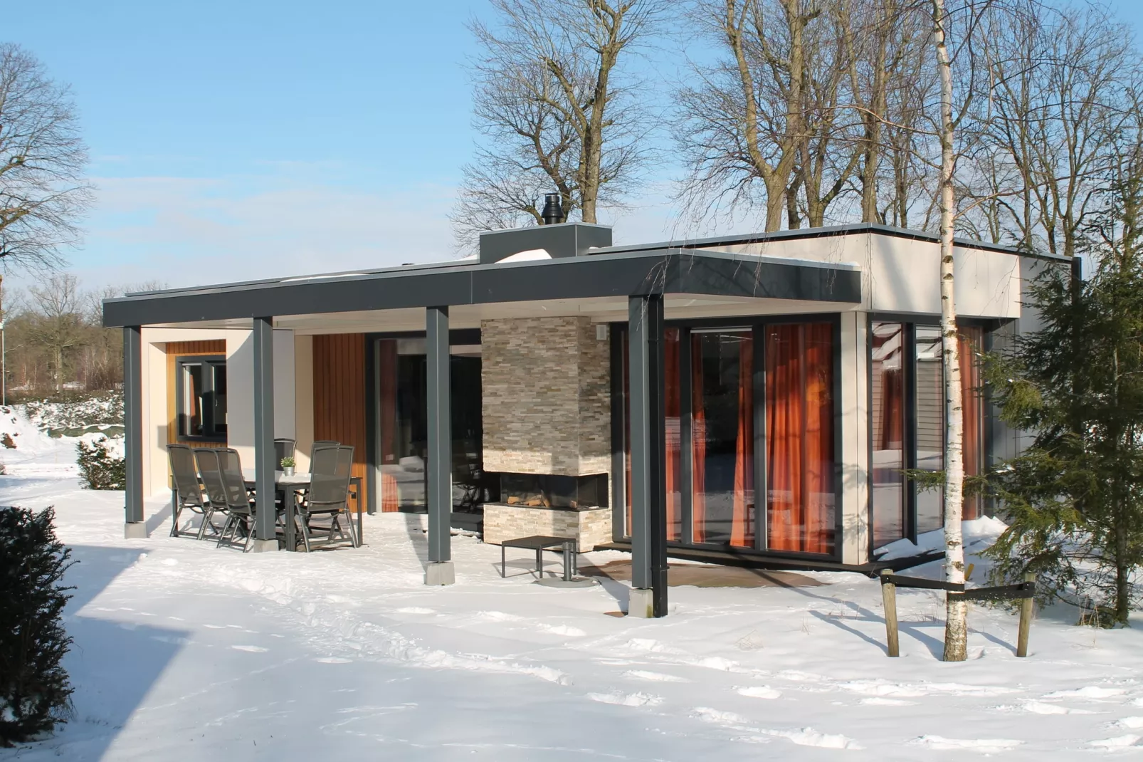 Holiday villa with sauna | 2 - 6 people-Exterior winter