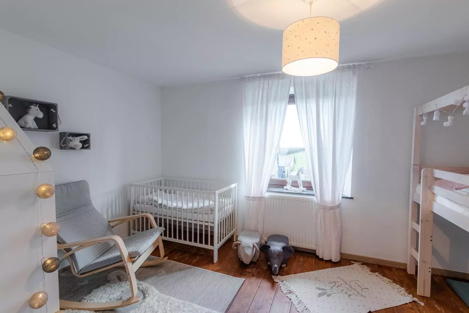 Petite Cour-Bedroom
