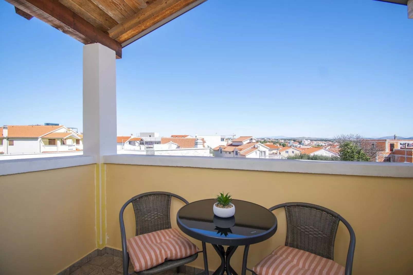 Garden Boutique Apartments - Diora-Terrassenbalkon