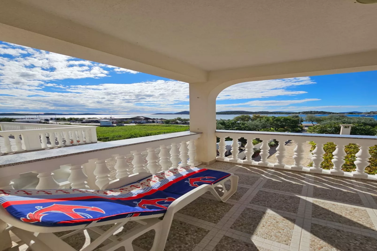 Apartments Olga - two bedroom apartment A2-Outdoor