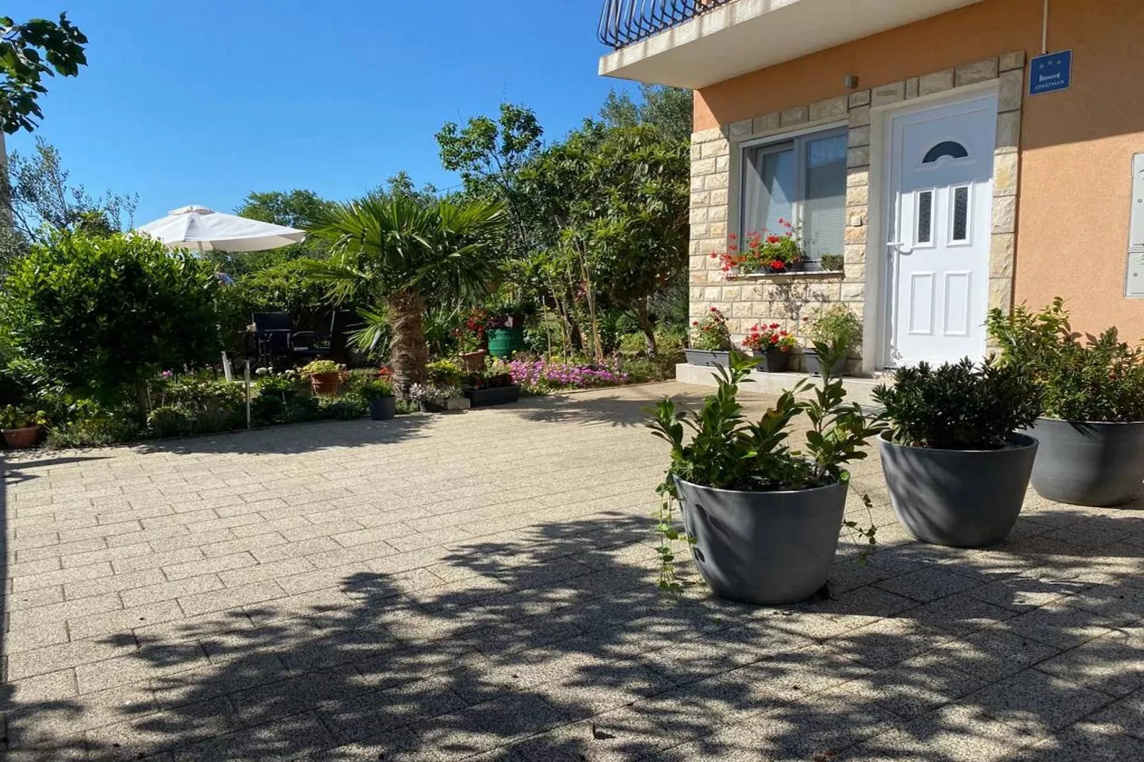 Apartment Ante-Outdoor