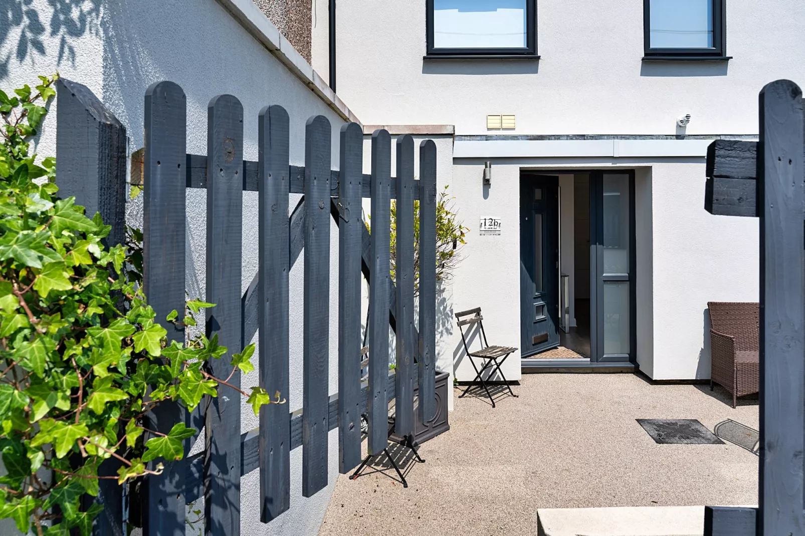 Brunels Reach-Terrace balcony