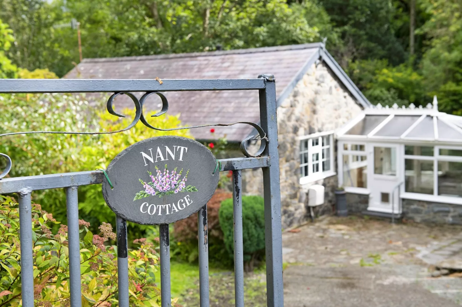 Nant Cottage-Outdoor